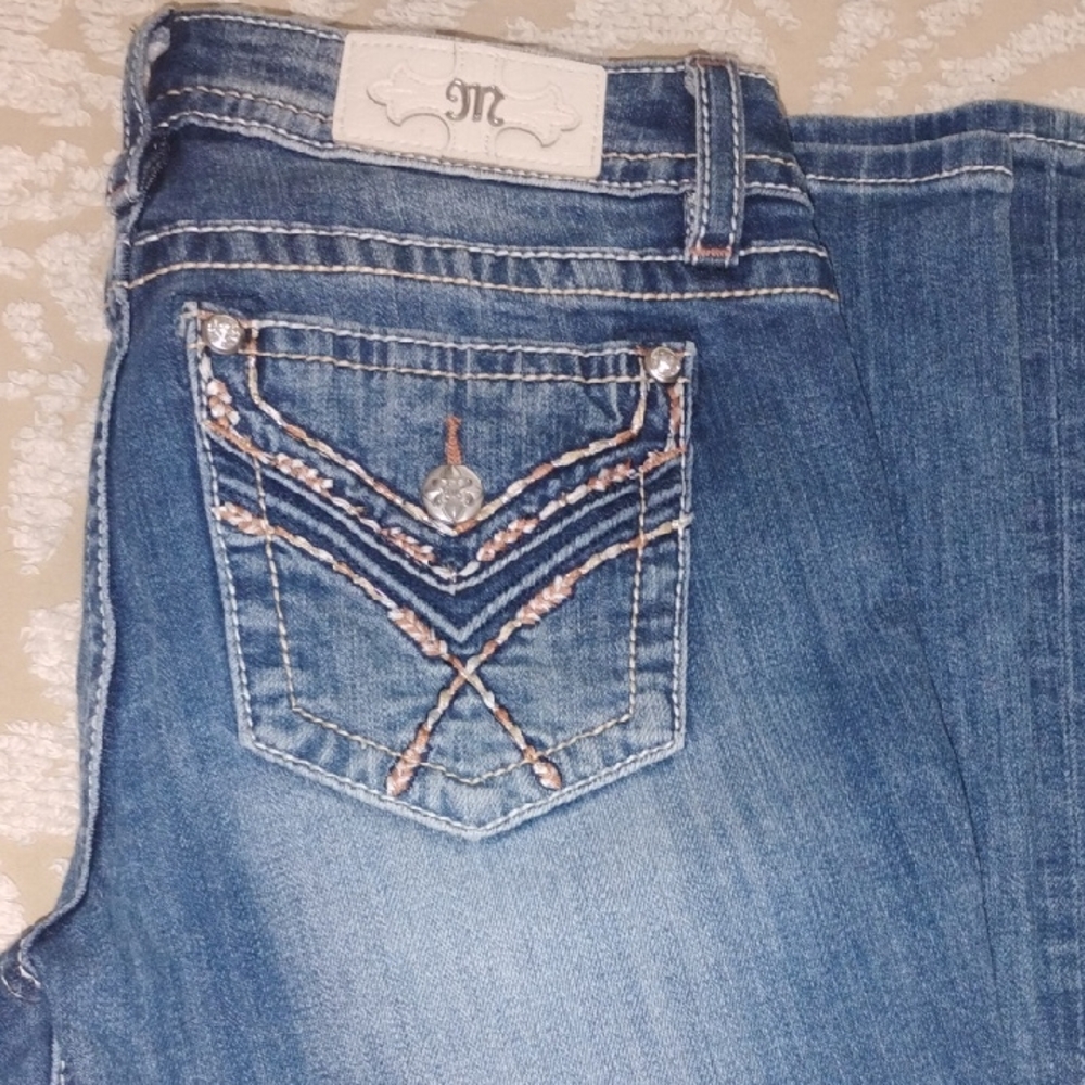 Women's Miss Me Boot Cut Blue Jeans Excellent Condition. Inseam 34.